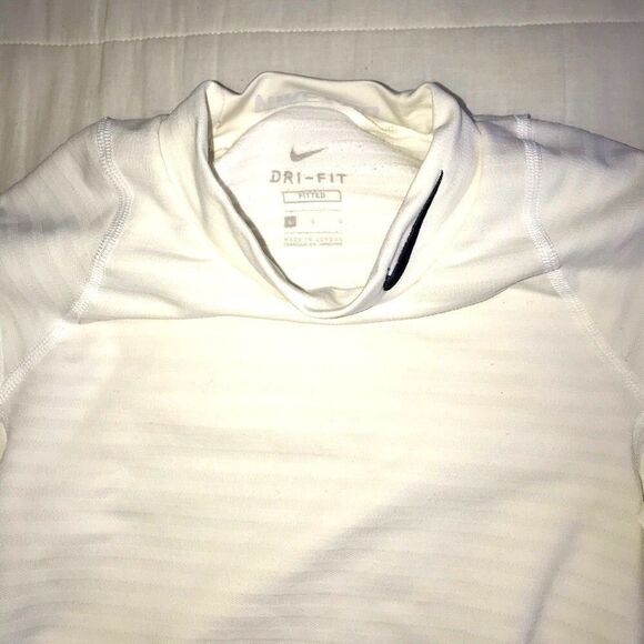 Nike pro dri-fit long sleeve turtleneck - Picture 2 of 3